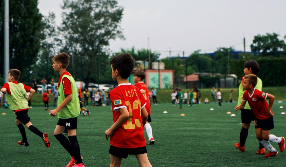 Nutrition tips for junior football players and parents